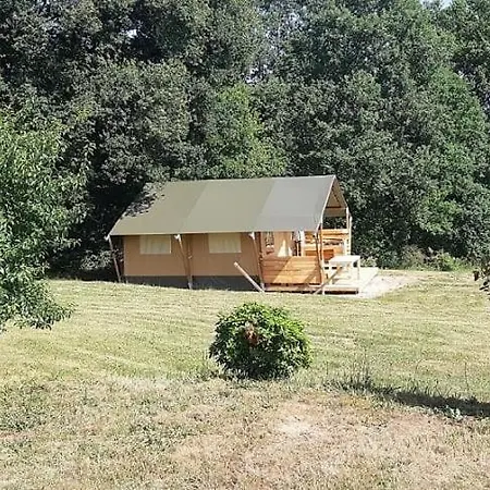 Luxe Safarilodgetent Met Boxspring Bedden Montcléra